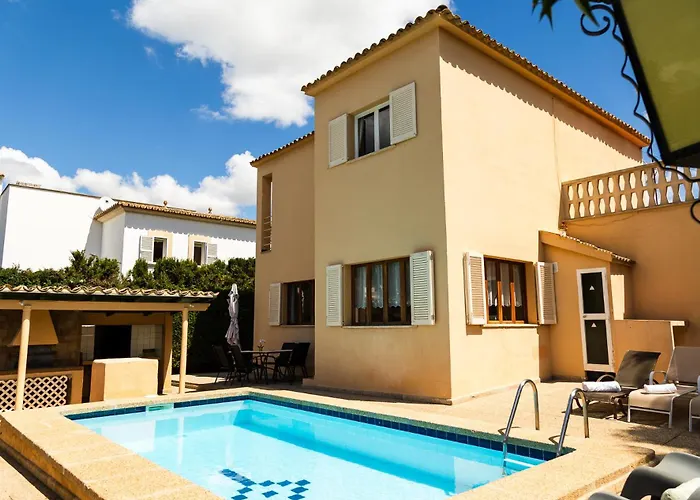 Villa Ca Na Susana. 3 Km From The Nearest Beach